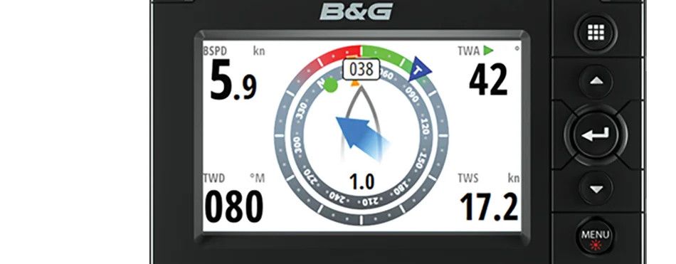 un ecran indiquant les caractéristiques du vent et l'allure
